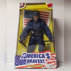 Americas Bravest "Police Series" 1:6 Action Figure 2002 NEW